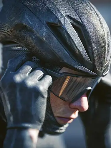 Shock-absorbing inner lining